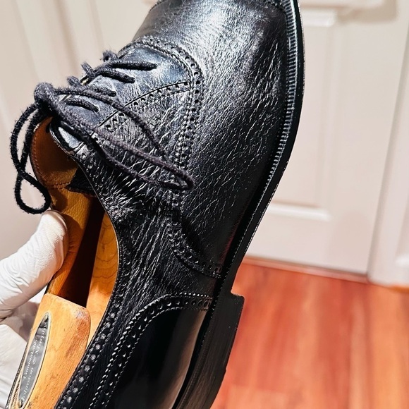 Bruno Magli Medallion  Oxfords. - Picture 8 of 11